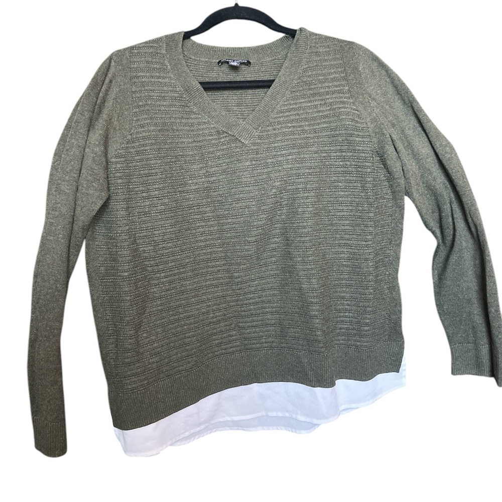 Hilary Radley Green V-Neck Sweater layered look size large